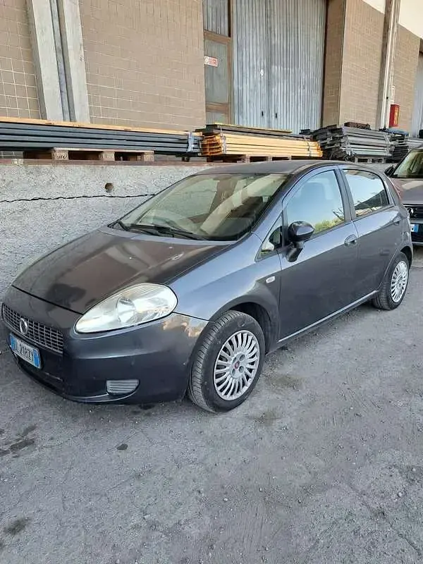 Usata Fiat Grande Punto Active 65 CV (47 kW) 2007 Utilitaria