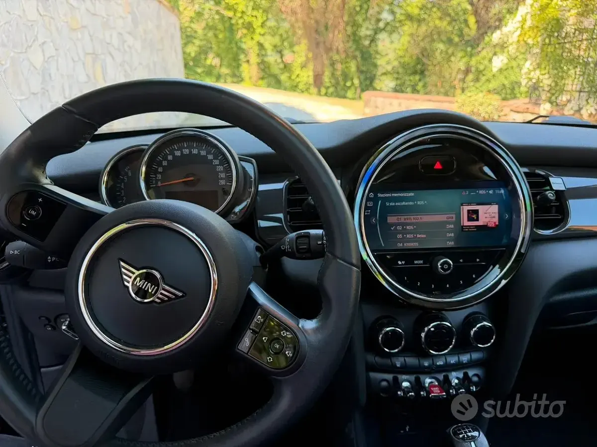 Usata Mini ONE Classic 75 CV (55 kW) 2021 Nero Utilitaria