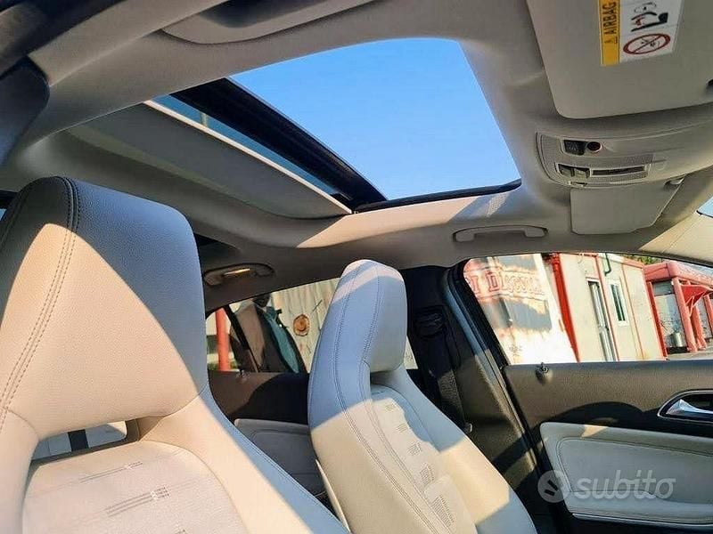 Usata Mercedes GLA200 156 CV (114 kW) 2018 Nero SUV