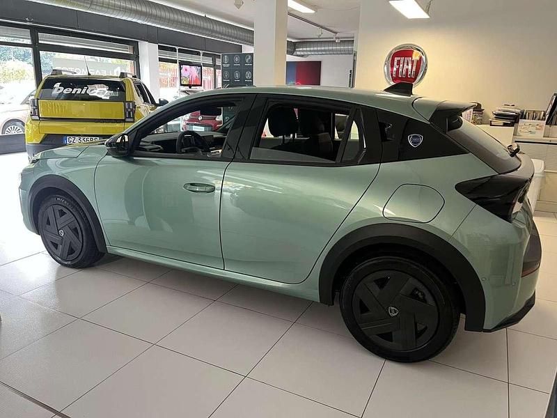 Nuova Lancia Ypsilon 101 CV (74 kW) 2025 Verde Utilitaria