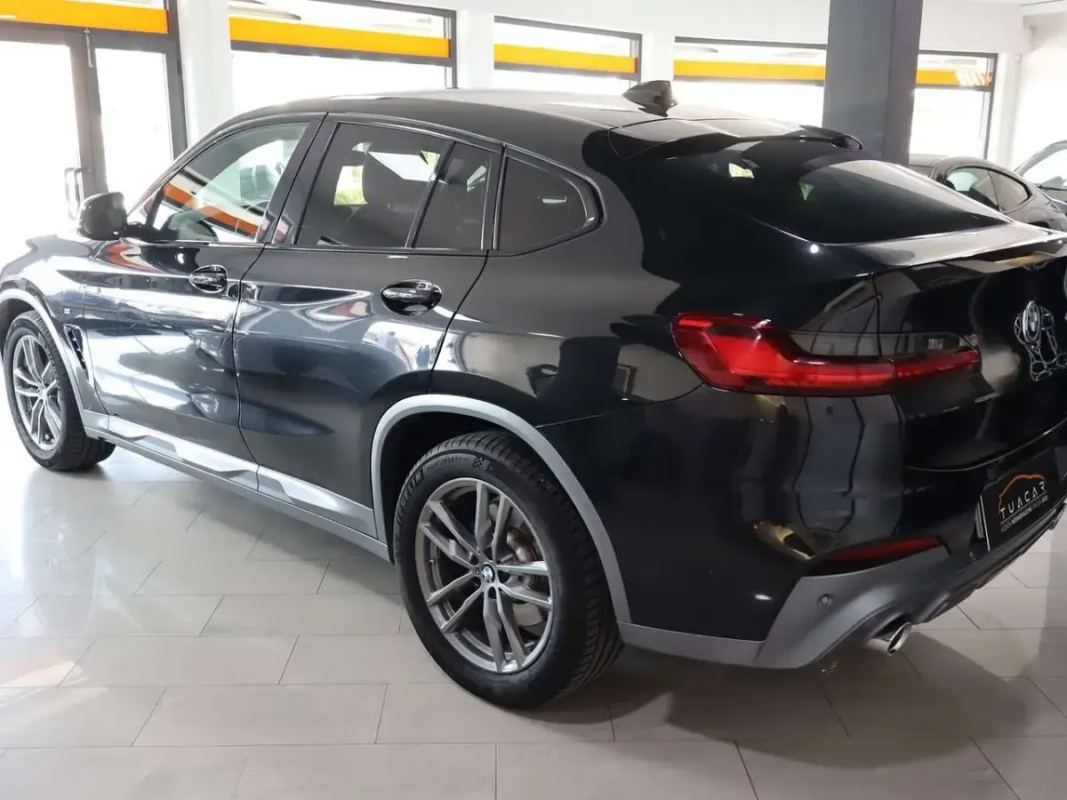 Usata BMW X4 M Sport 190 CV (139 kW) 2020 Blu/azzurro SUV