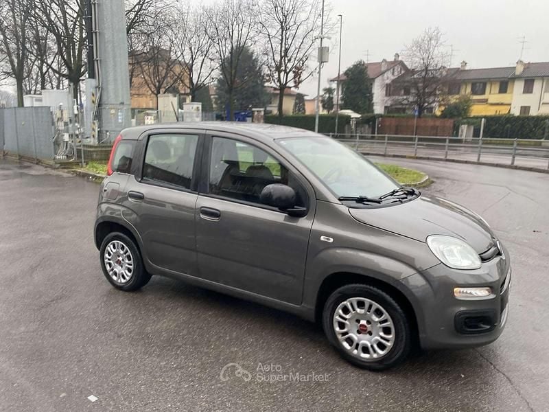 Usata Fiat Panda Easy 69 CV (50 kW) 2020 Grigio Utilitaria
