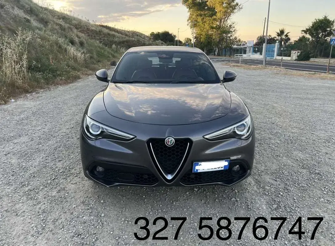 Usata Alfa Romeo Stelvio 209 CV (153 kW) 2017 SUV