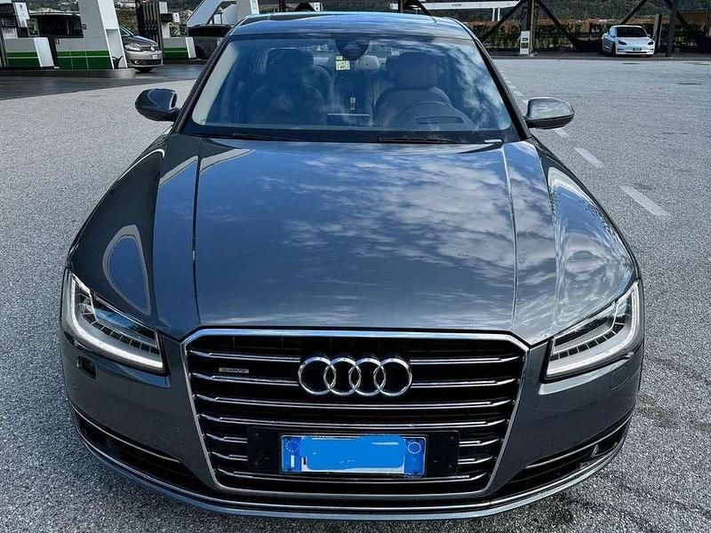 Grigio Usata 2014 Audi A8 Tre volumi | 21.000 € - Immagine 1/4