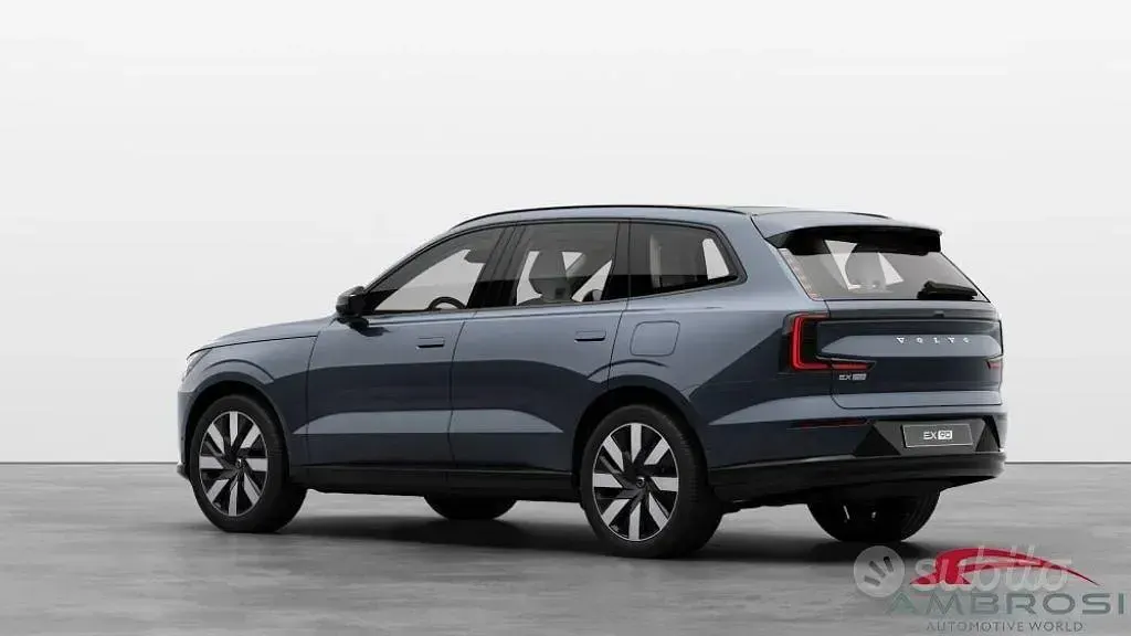 Nuova Volvo EX90 Ultra 178 kW (243 CV) 2026 Blu SUV