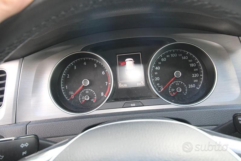 Usata VW Golf VII Business 116 CV (85 kW) 2015 Grigio Berlina