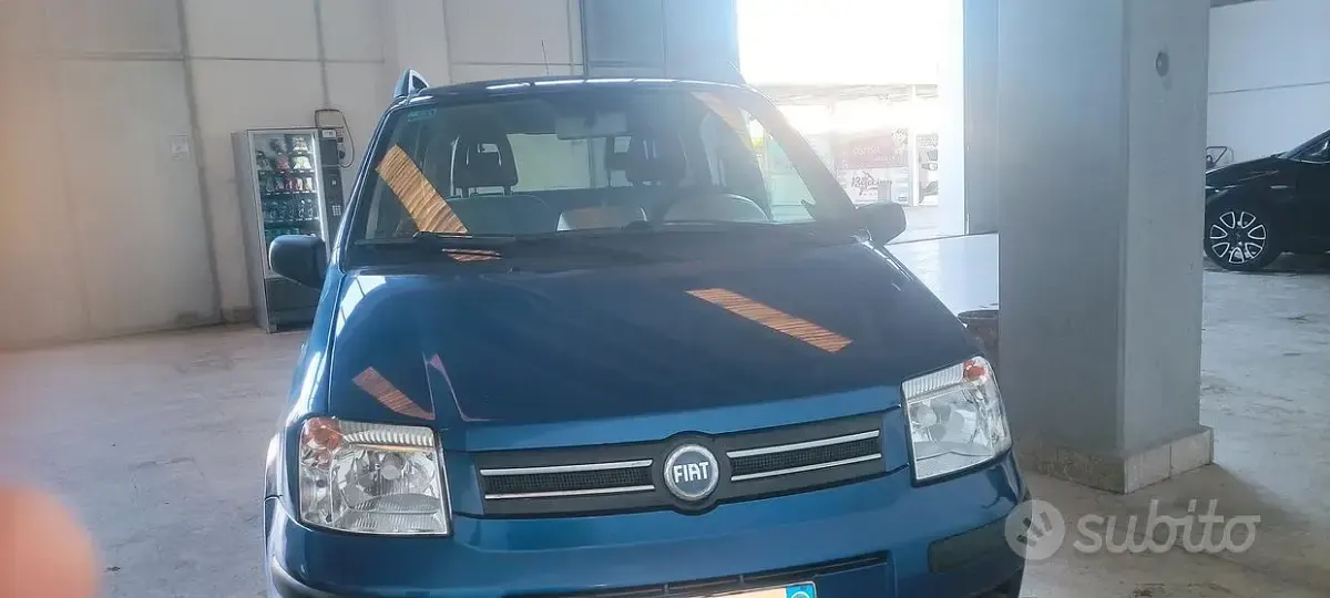 Usata Fiat Panda 69 CV (50 kW) 2005 Bluazzurro Utilitaria