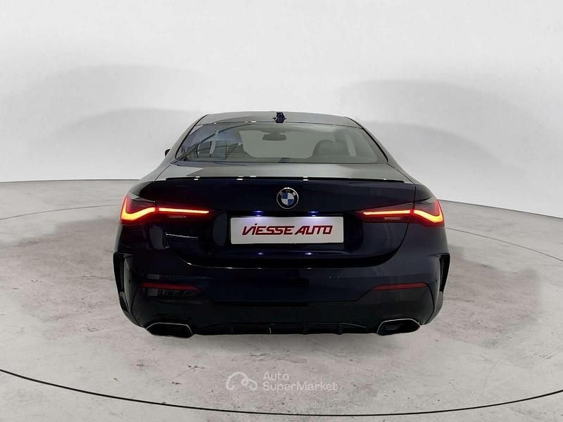 Usata BMW 440 M Sport 374 CV (275 kW) 2023 Blu metallizzato Coupé