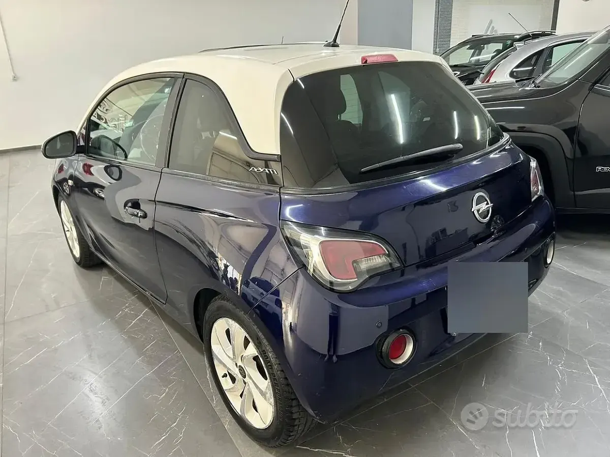 Usado Opel Adam 69 CV (50 kW) 2015 Azul Utilitario