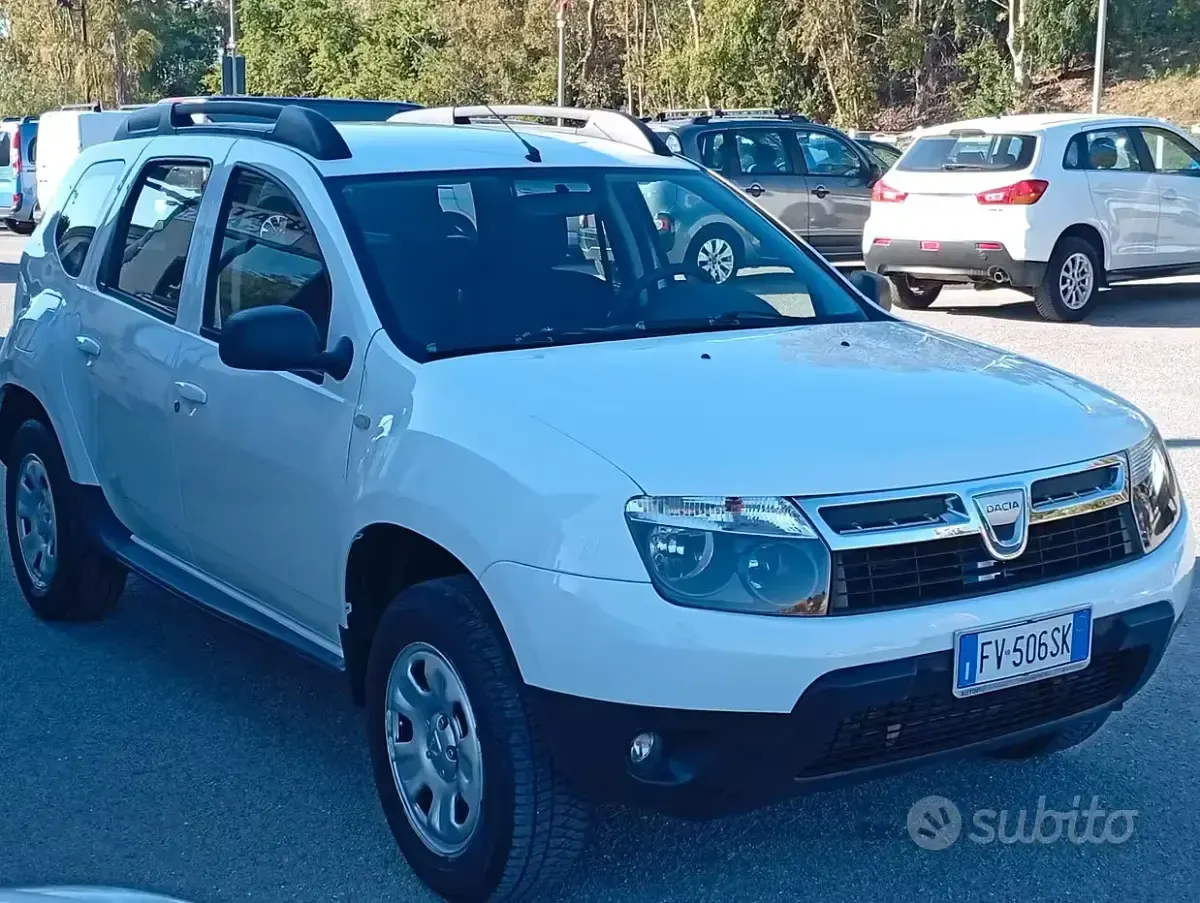 Usata Dacia Duster Ambiance 105 CV (77 kW) 2010 Bianco SUV
