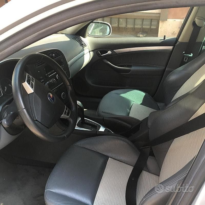 Begagnad Saab 9-3 Vector 150 HK (110 kW) 2007 Grå Kombi