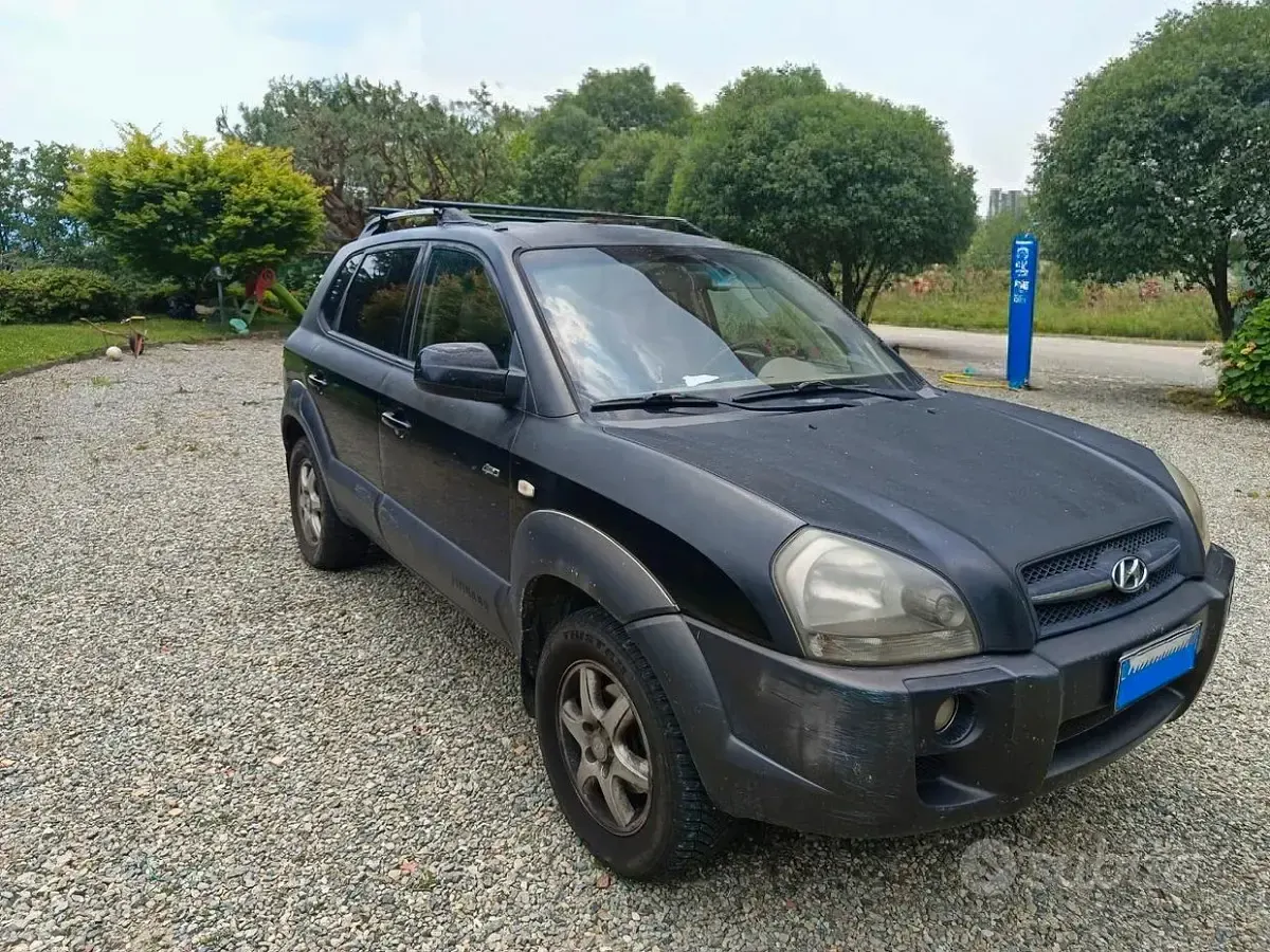Usata Hyundai Tucson Dynamiq 113 CV (83 kW) 2005 Nero SUV