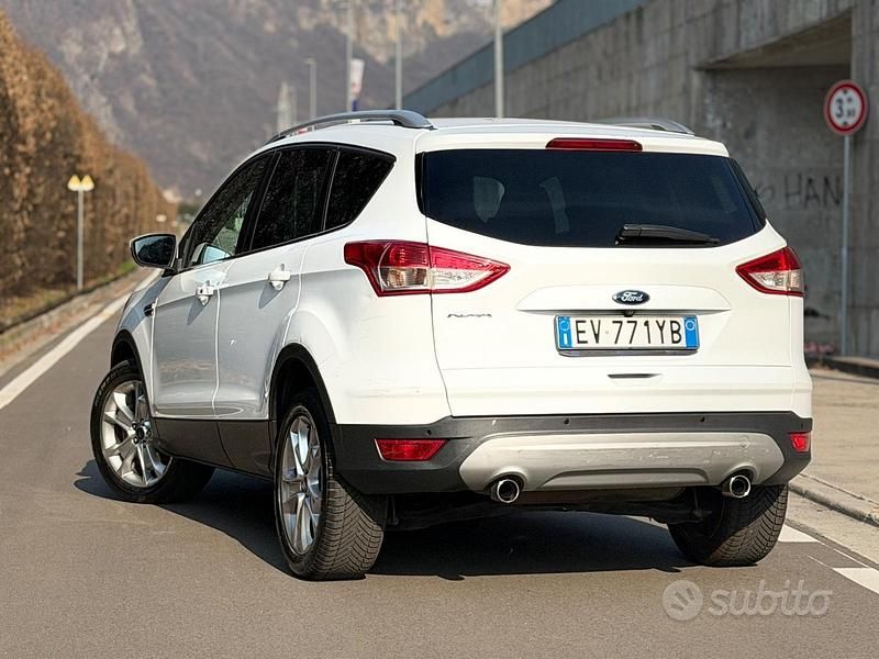 Usata Ford Kuga Titanium 163 CV (119 kW) 2014 Bianco SUV