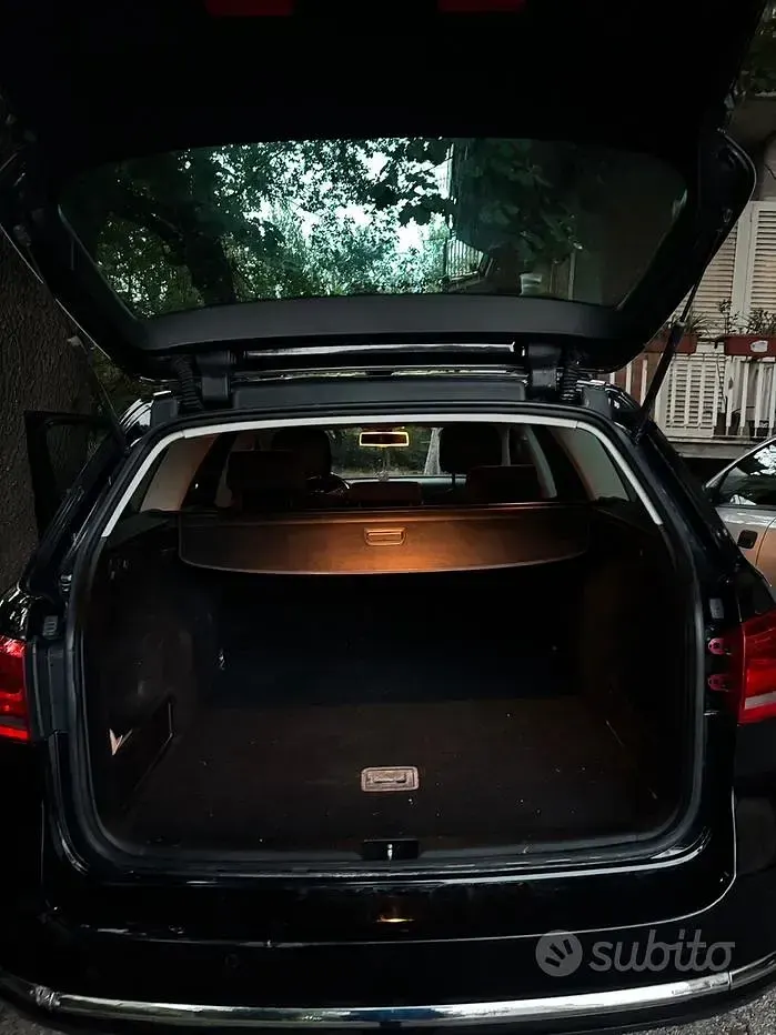 Usata VW Passat 150 CV (110 kW) 2014 Nero Station wagon