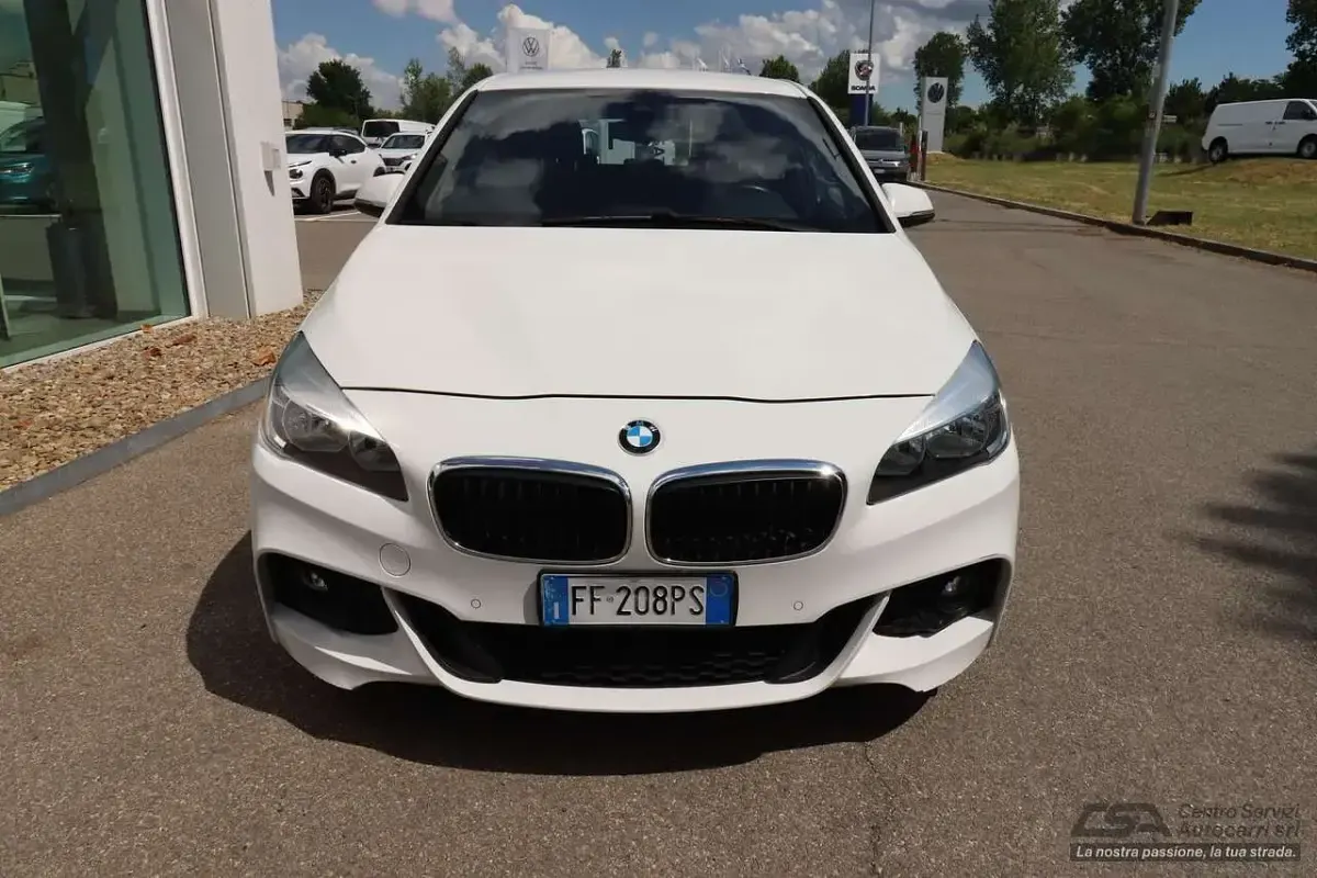 Usata BMW 218 Active Tourer 150 CV (110 kW) 2016 Bianco Monovolume