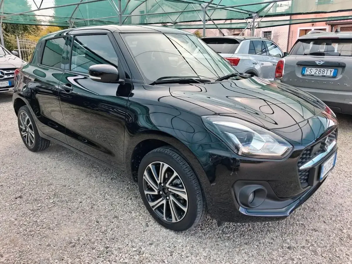 Usata Suzuki Swift 83 CV (61 kW) 2022 Nero Utilitaria