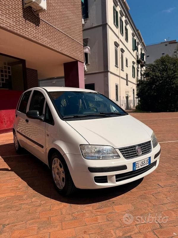 Usata Fiat Idea Active 95 CV (69 kW) 2012 Bianco Monovolume
