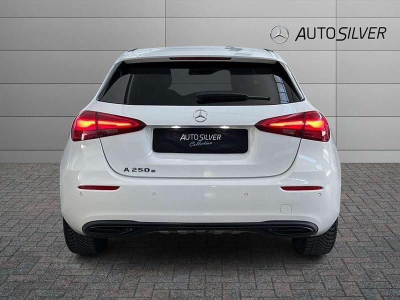 Usata Mercedes A250 Advanced Plus 163 CV (119 kW) 2024 Bianco / pastello Berlina