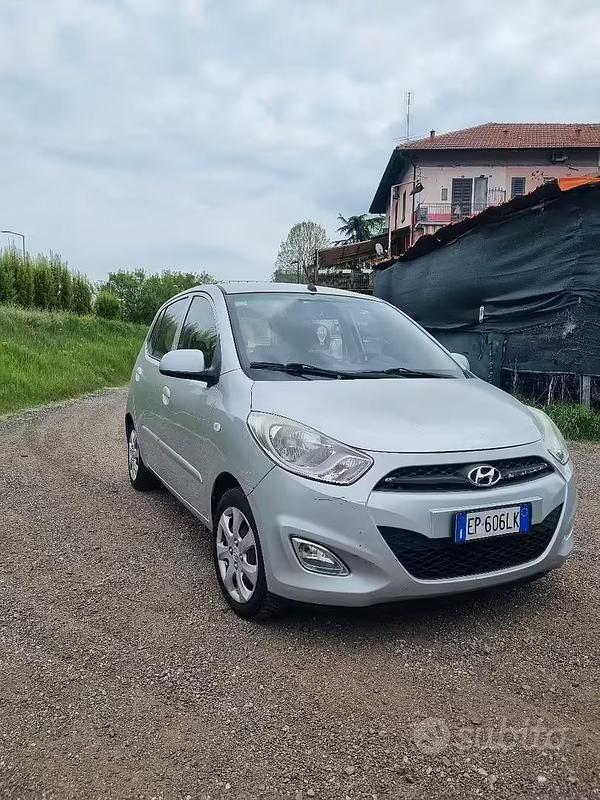 Usata Hyundai i10 69 CV (50 kW) 2013 Grigio Utilitaria