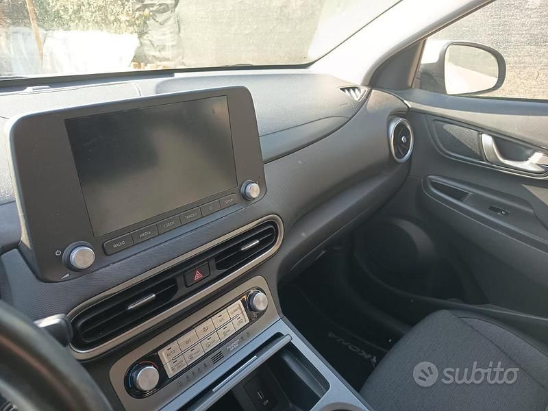 Usata Hyundai Kona XPrime 100 kW (136 CV) 2022 Bianco SUV