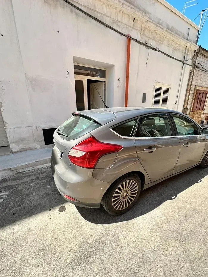 Usata Ford Focus 95 CV (69 kW) 2011 Berlina