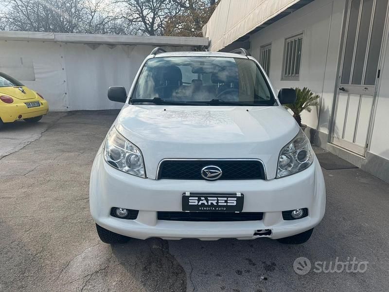 Usata Daihatsu Terios 86 CV (63 kW) 2008 Bianco SUV