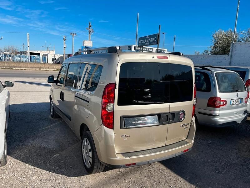 Usata Fiat Doblò 95 CV (69 kW) 2014 Oro Monovolume