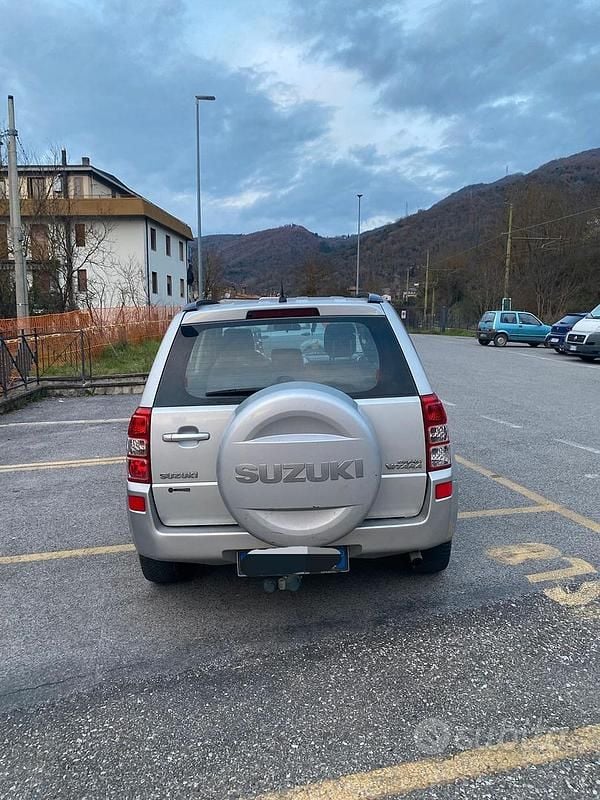 Usata Suzuki Grand Vitara 2009 Grigio SUV