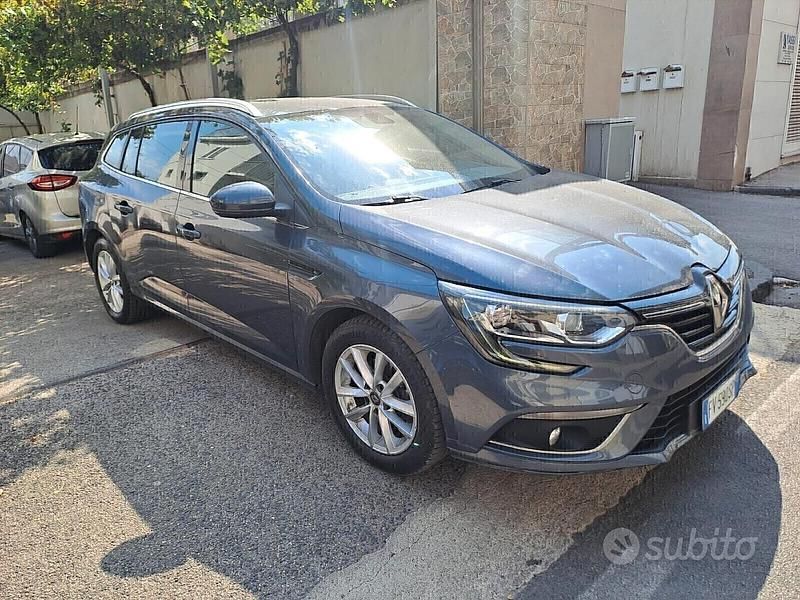 Blu Usata 2019 Renault Mégane GrandTour Station wagon | 8500 € (Ottimo prezzo) - Immagine 1/4