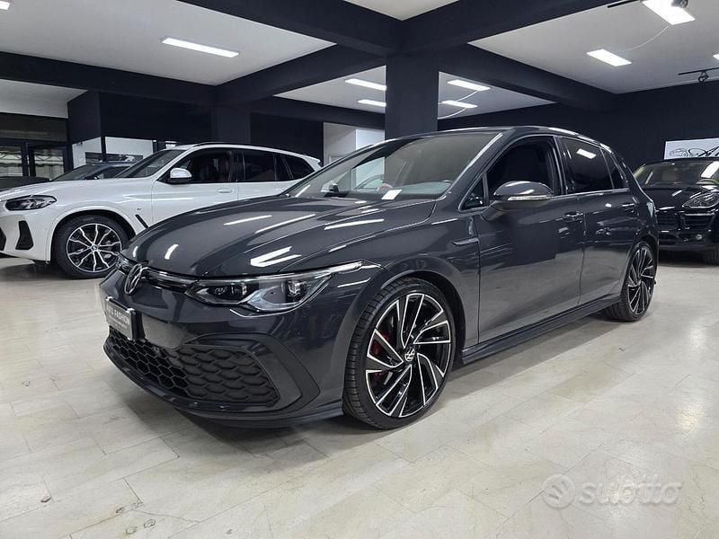 Grigio Usata 2022 VW Golf GTD Tre volumi | 25.990 € (Ottimo prezzo) - Immagine 1/4
