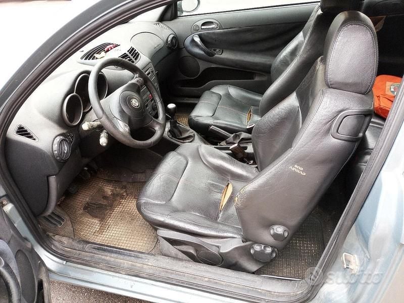 Usata Alfa Romeo 147 140 CV (102 kW) 2005 Utilitaria