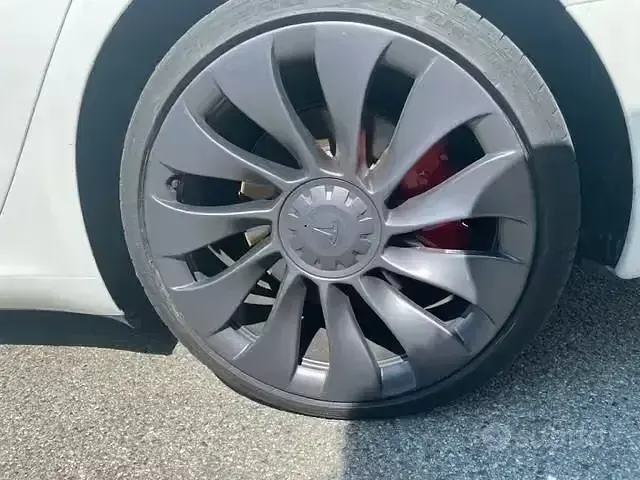 Begagnad Tesla Model 3 Performance 461 kW (627 HK) 2022 Vit Sedan