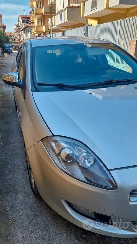 Usata Fiat Bravo 105 CV (77 kW) 2009 Grigio Utilitaria