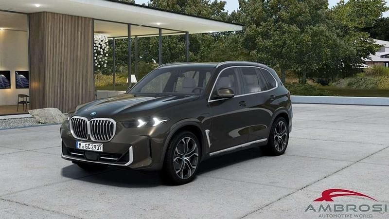 Nuova BMW X5 489 CV (359 kW) 2025 Marrone SUV