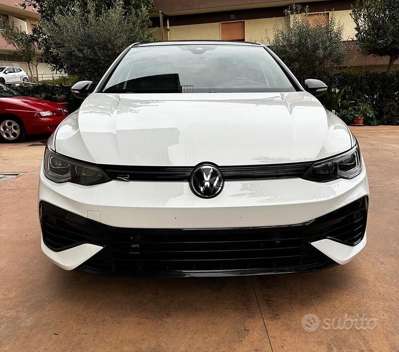 Usata VW Golf VIII R 315 CV (231 kW) 2022 Bianco Berlina