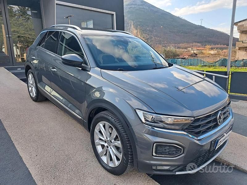 Usata VW T-Roc Advance 150 CV (110 kW) 2018 Grigio SUV