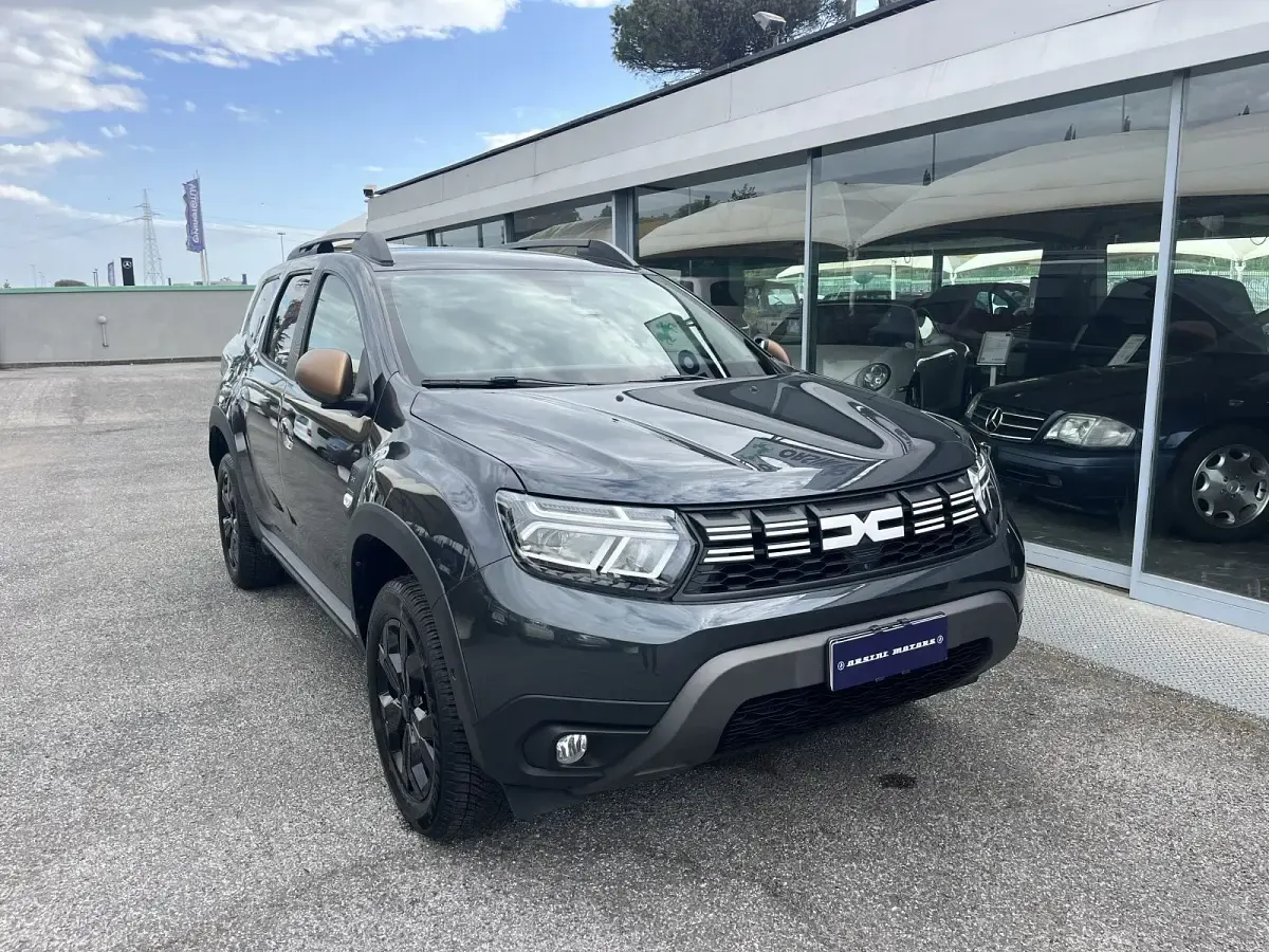 Usata Dacia Duster 90 CV (66 kW) 2023 Grigio SUV