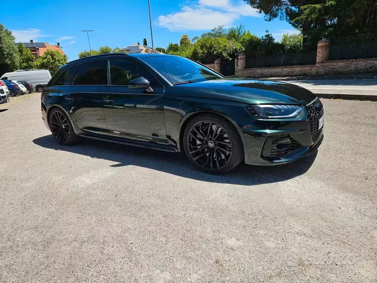 Usata Audi RS4 Performance 450 CV (330 kW) 2021 Verde Station wagon