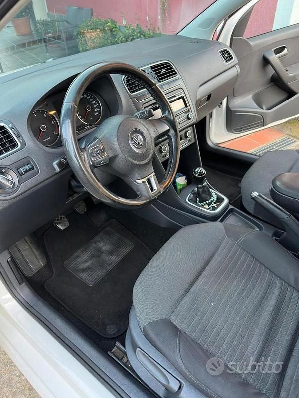 Usata VW Polo Comfortline 75 CV (55 kW) 2014 Bianco Berlina