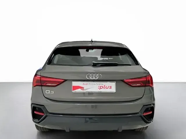 Usata Audi Q3 Sportback Business Plus 150 CV (110 kW) 2023 Grigio chronos metallizzato SUV