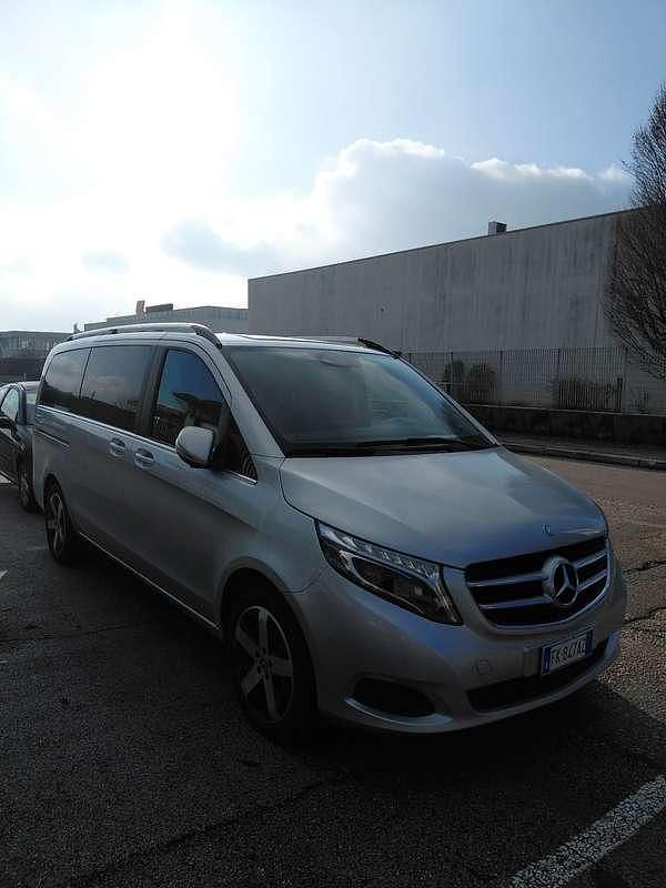 Usata Mercedes V220 163 CV (119 kW) 2017 Grigio Monovolume