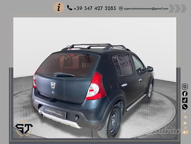 Usata Dacia Sandero Stepway 85 CV (62 kW) 2012 Nero Berlina