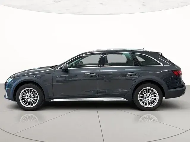 Usata Audi A4 Allroad Business 286 CV (210 kW) 2022 Grigio manhattan metallizzato Station wagon
