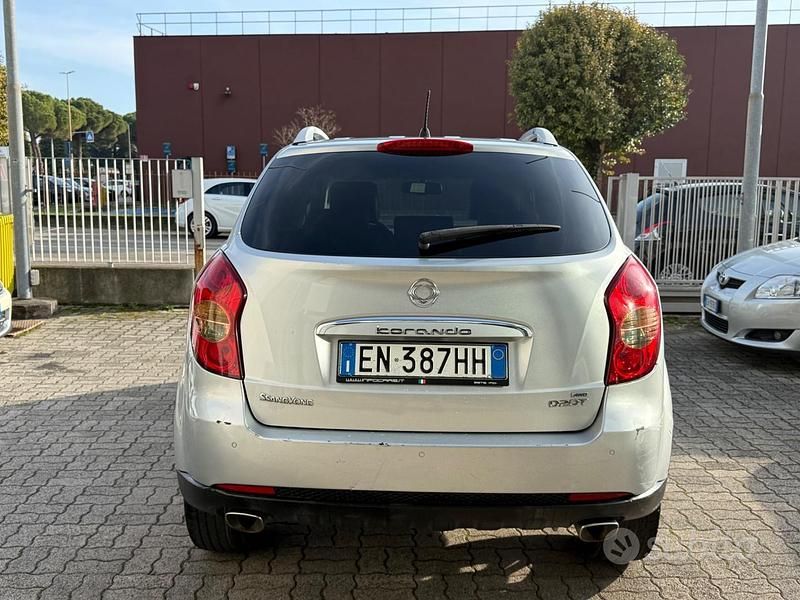 Usata Ssangyong (KGM) Korando 175 CV (128 kW) 2012 Grigio SUV