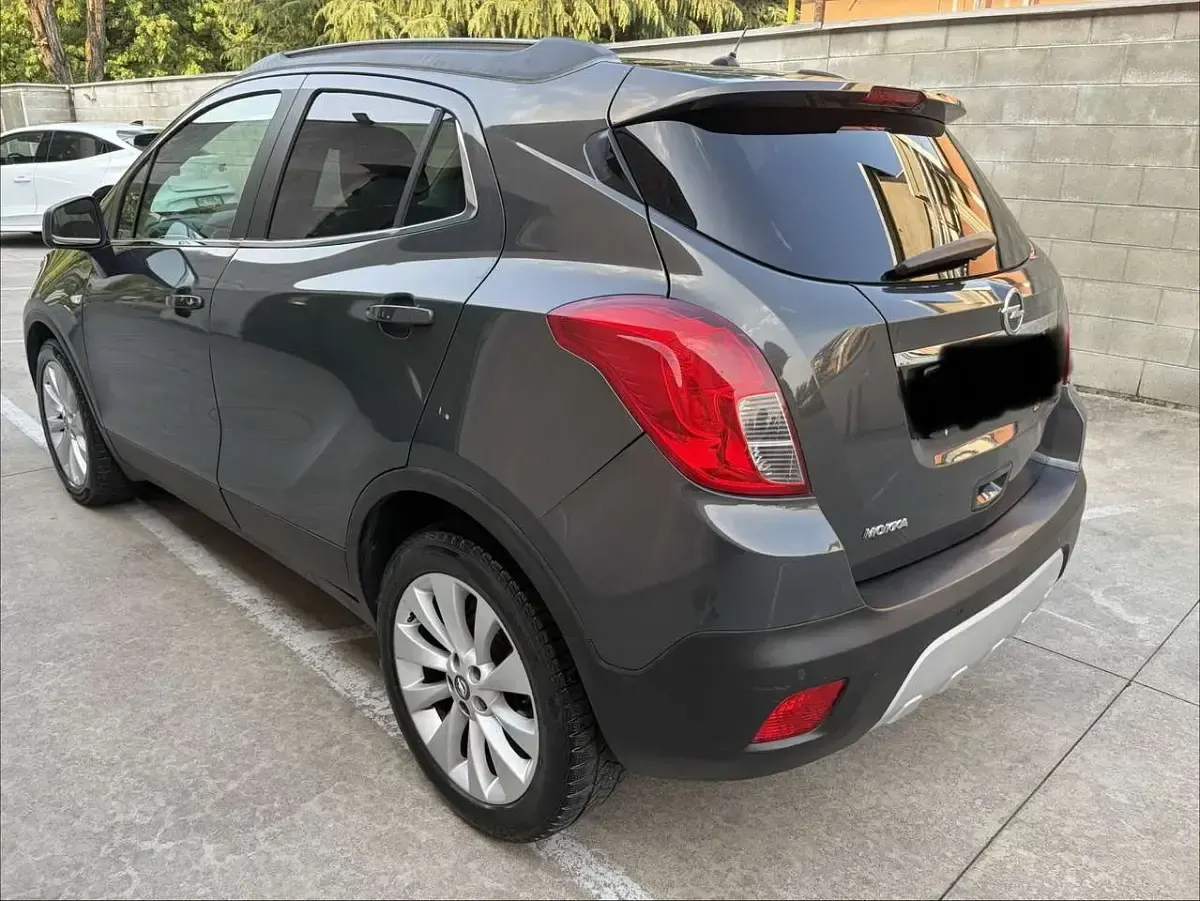 Usata Opel Mokka 116 CV (85 kW) 2015 Grigio scuro metallizzato SUV