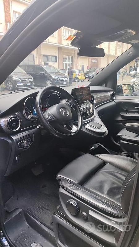 Usata Mercedes Viano 190 CV (139 kW) 2023 Nero Monovolume