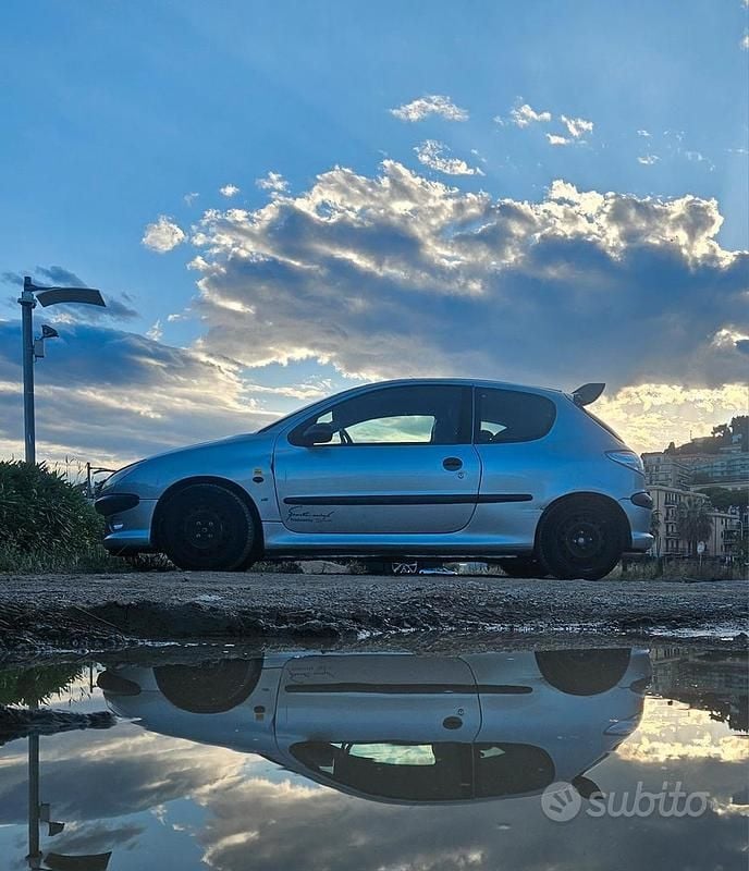 Usata Peugeot 206 75 CV (55 kW) 2002 Grigio Utilitaria