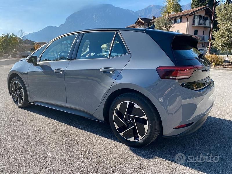 Usata VW ID.3 Pure 110 kW (150 CV) 2021 Grigio Utilitaria