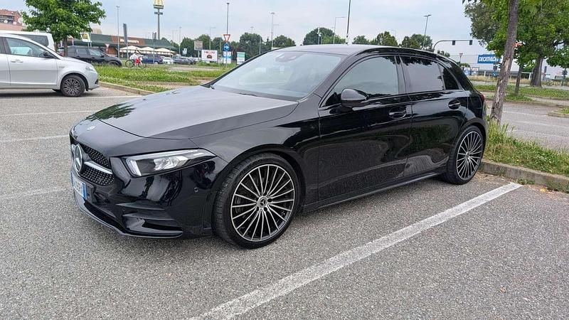 Usata Mercedes A180 AMG line 116 CV (85 kW) 2019 Berlina