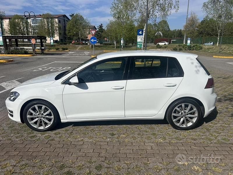 Usata VW Golf VII 105 CV (77 kW) 2013 Bianco Berlina